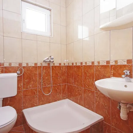 Apartment Stunning In Makarska